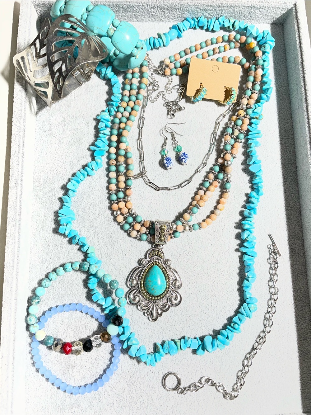 Turquoise Howlite Southwestern Mix Necklaces Earrings Bracelets Lot of 10